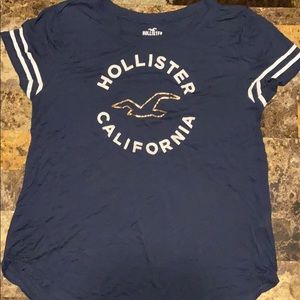 this is a hollister short sleeve shirt.